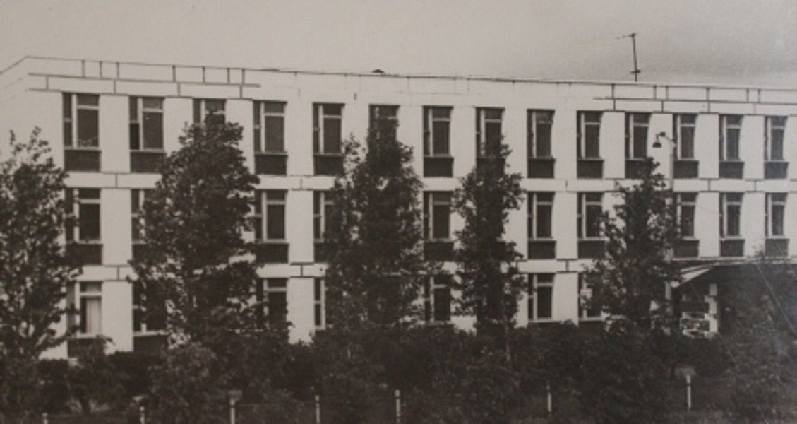 Здание школы с 1973 г.